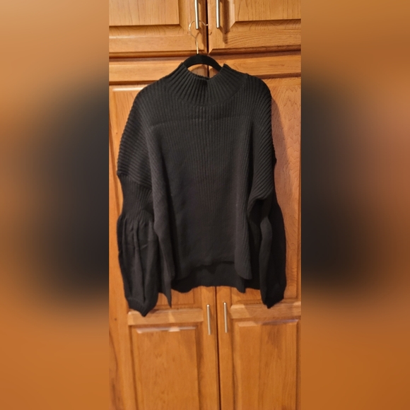 Back Sweater - Picture 1 of 4